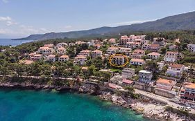 Apartments And Room Caric